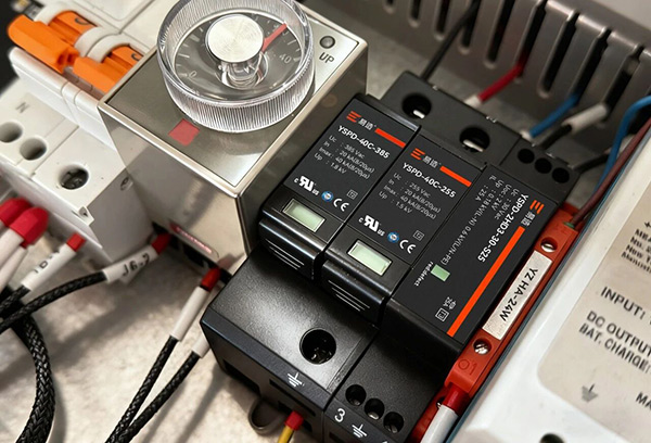 易造浪涌保护器