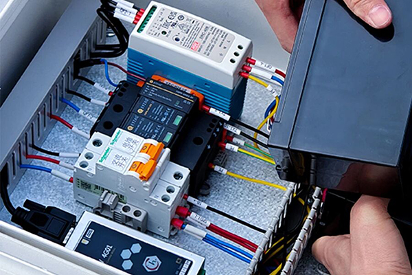 易造浪涌保护器接线规范