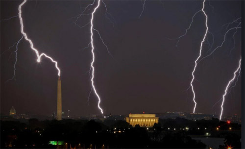 雷电传播方式有几种 雷电传播方式有几种