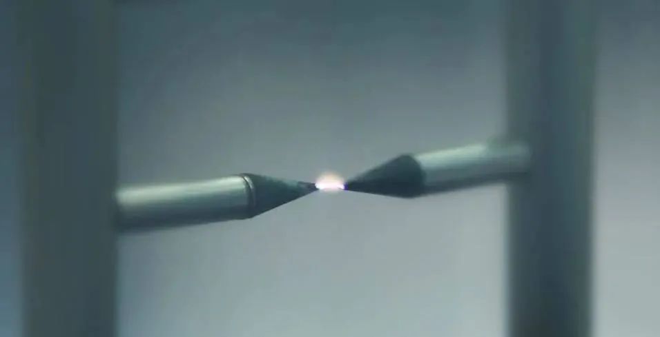 浪涌后备保护器需要设计灭弧室-热熔 浪涌后备保护器需要设计灭弧室-热熔