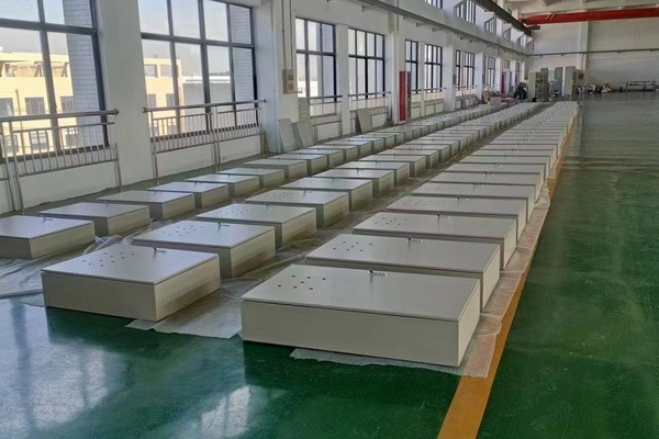 配电柜内导轨模块安装作业实景 配电柜内导轨模块安装作业实景