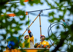 防止架空线引进危险电压的措施(连载1)-点击了解【易造防雷】